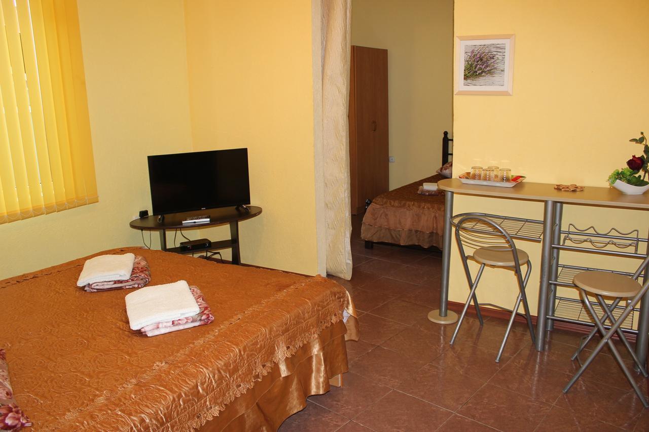 Emiliya Guest House Gagra Exterior foto